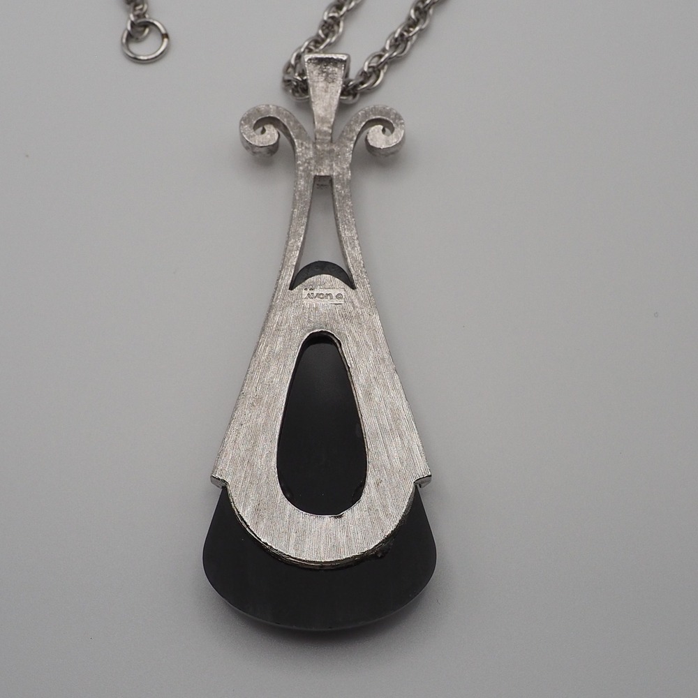 Avon Ebony Teardrop Pendant Necklace Black Silver Tone Long Rope Chain Large MCM - Picture 7 of 9